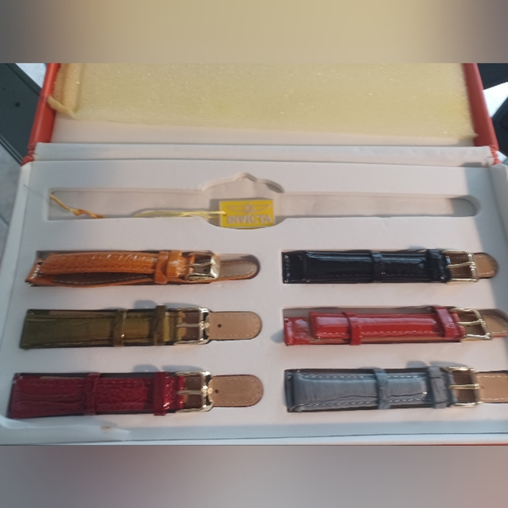 Invicta 6 Leather Strap Watch Set NEW IN BOX